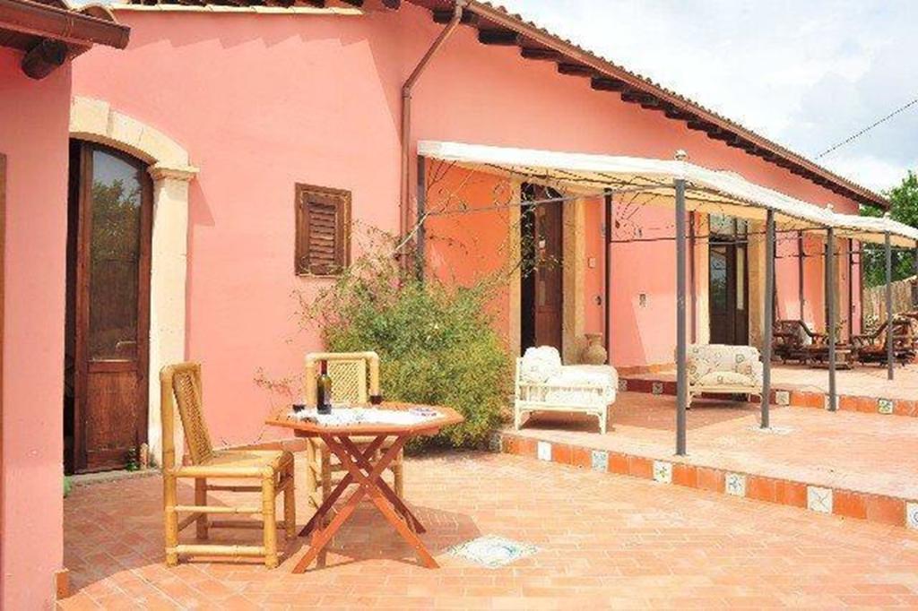 Agriturismo Vita E Natura Villa Noto Exterior photo