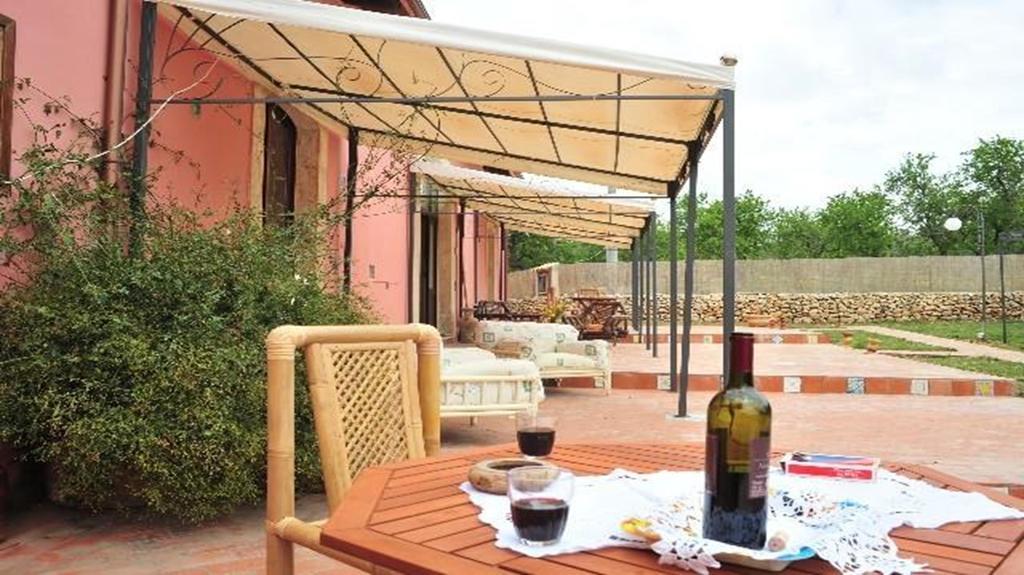 Agriturismo Vita E Natura Villa Noto Exterior photo
